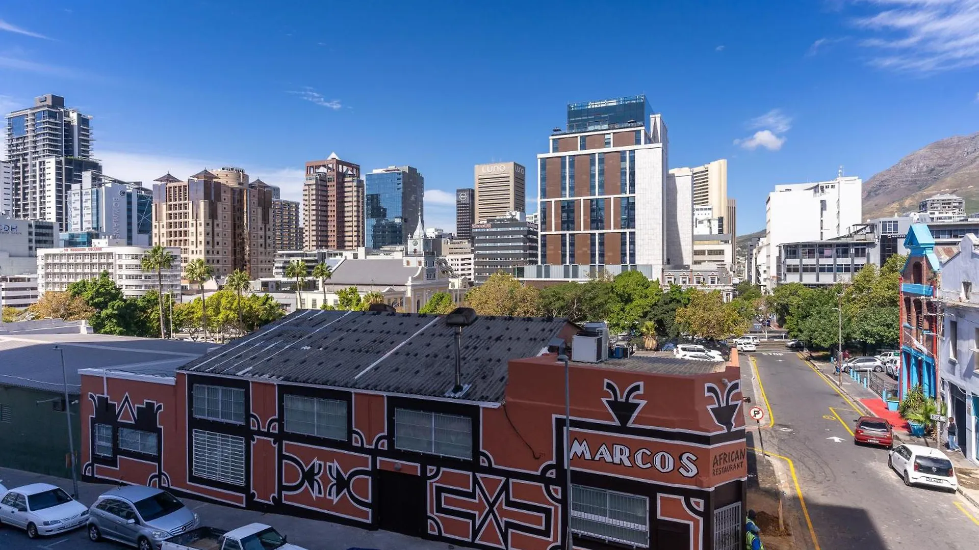 The Rose207: Modern Corner Studio With Views Cape Town South Africa