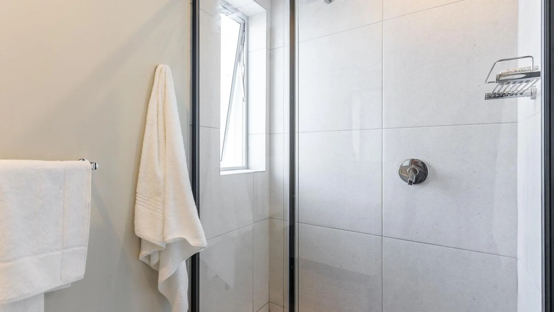 Apartment The Rose207: Modern Corner Studio With Views Cape Town
