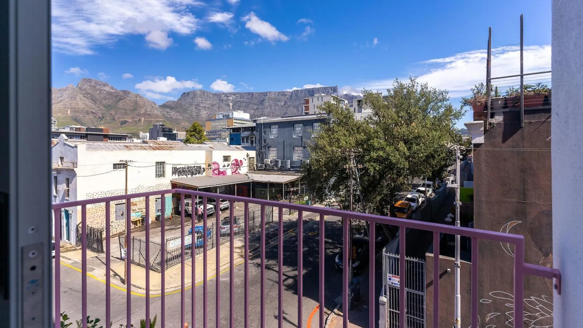 The Rose207: Modern Corner Studio With Views Cape Town South Africa