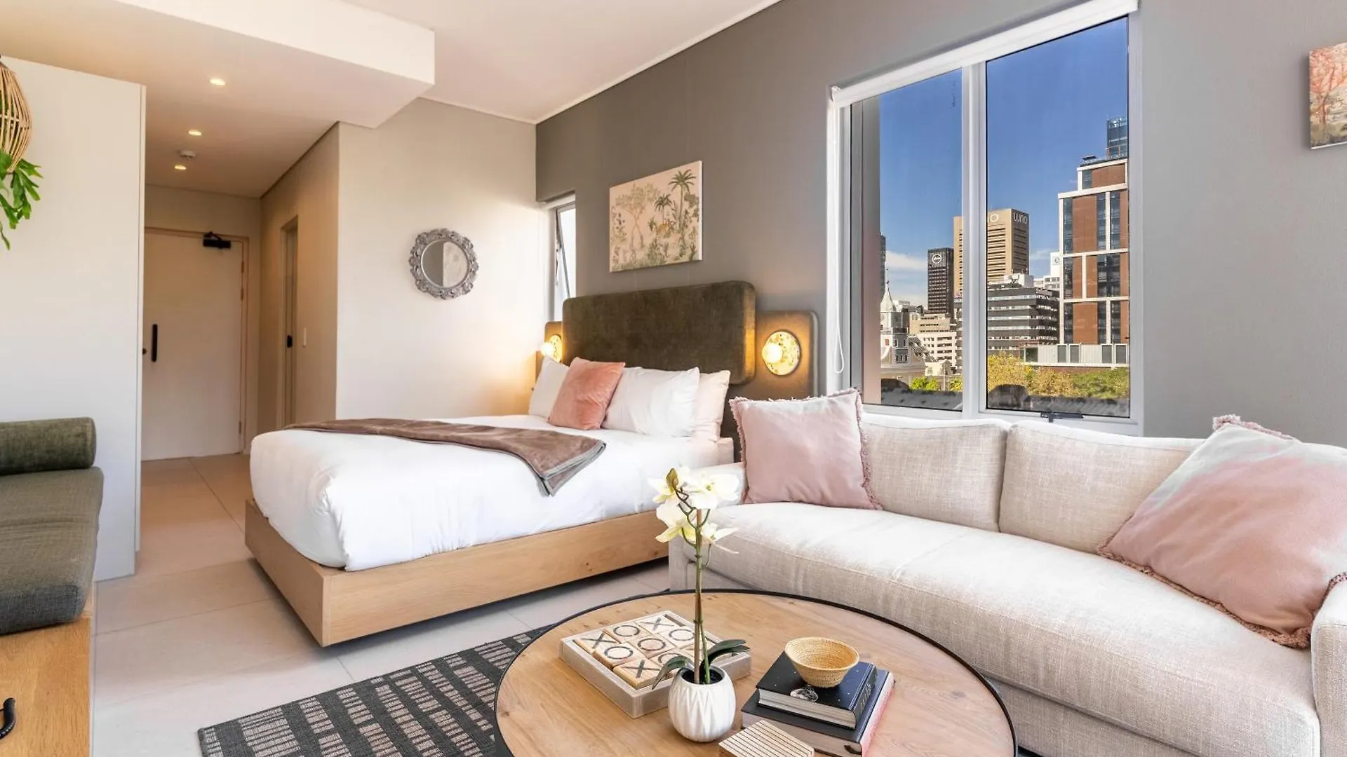 Apartment The Rose207: Modern Corner Studio With Views Cape Town South Africa